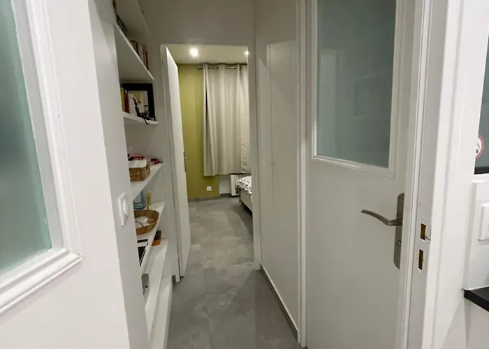 Chez Les Artistes De Menilmontant Apartmán